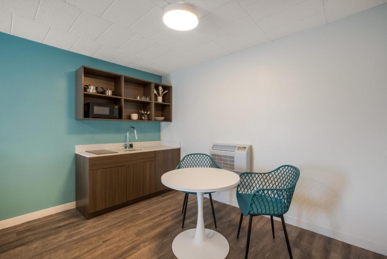 One-Bedroom Suite,1537918705:JPEG